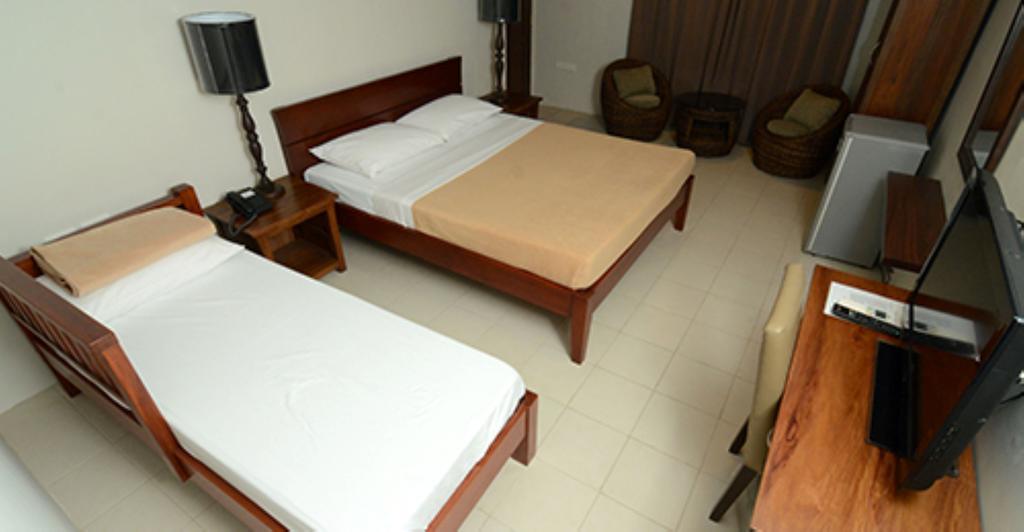 Isabel Suites Laoag Zimmer foto